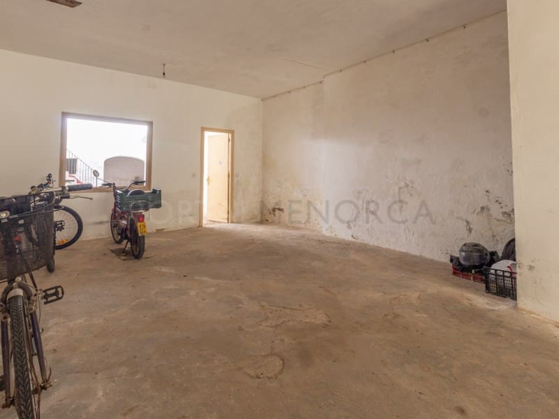 4 bedroom Villa for sale in Ciutadella de Menorca - € 650,000 (Ref: 9500437)