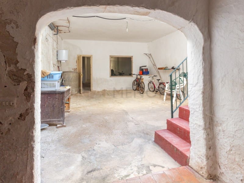 4 bedroom Villa for sale in Ciutadella de Menorca - € 650,000 (Ref: 9500437)