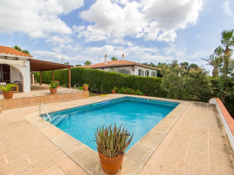 5 quarto Moradia para venda em San Luis / Sant Lluis com piscina garagem - 2 995 000 € (Ref: 9500441)