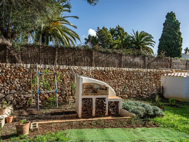 5 bedroom Finca/Country House for sale in Llucmacanes with pool garage - € 1,290,000 (Ref: 9500442)