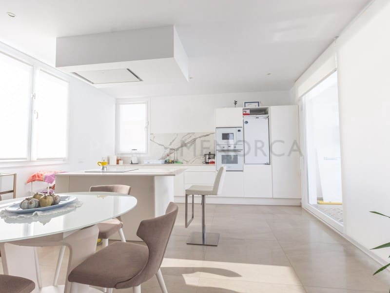 3 bedroom Villa for sale in Cala Blanca with pool - € 945,000 (Ref: 9500450)