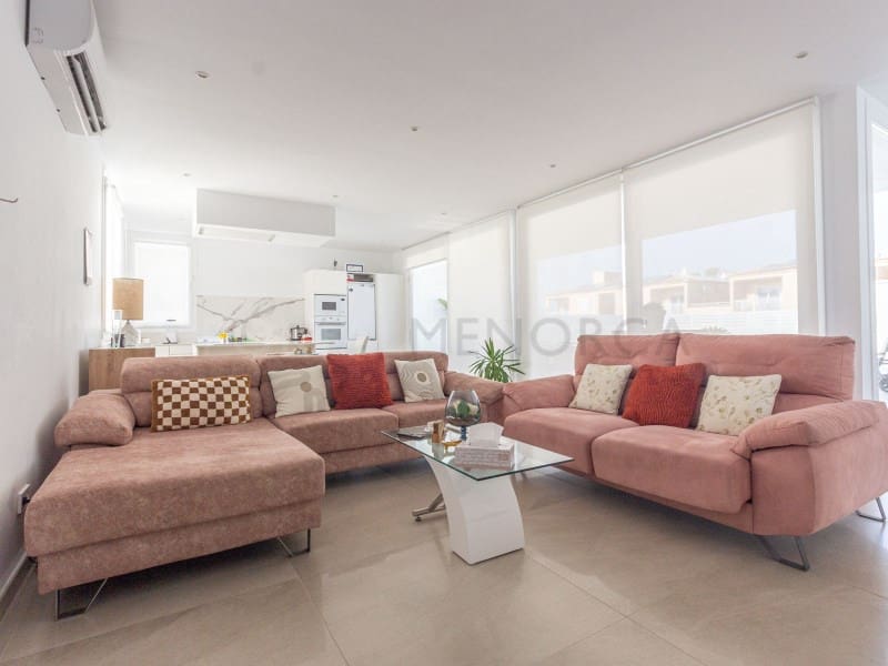 3 bedroom Villa for sale in Cala Blanca with pool - € 945,000 (Ref: 9500450)