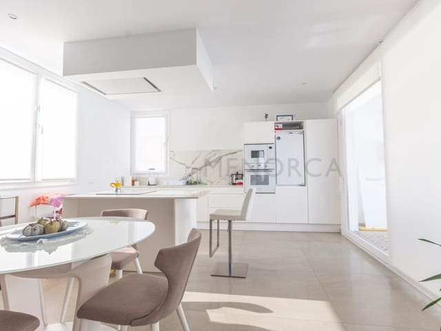 3 sypialnia Willa na sprzedaż w Cala Blanca, Ciutadella de Menorca z basenem - 945 000 € (Ref: 9500450)