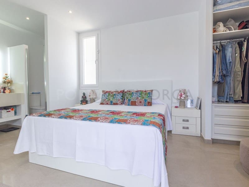 3 bedroom Villa for sale in Cala Blanca with pool - € 945,000 (Ref: 9500450)