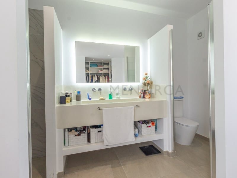 3 bedroom Villa for sale in Cala Blanca with pool - € 945,000 (Ref: 9500450)