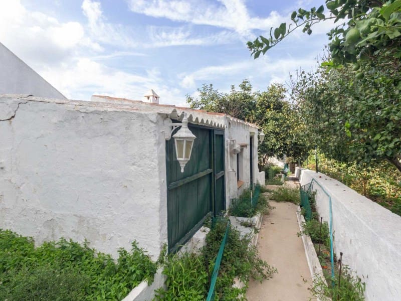 7 bedroom Villa for sale in Mahon / Mao - € 750,000 (Ref: 9500451)