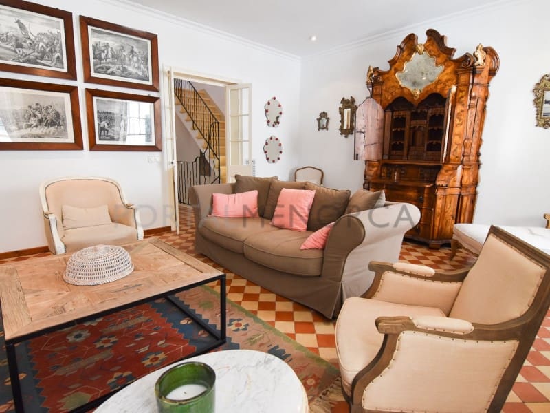 5 bedroom Villa for sale in Mahon / Mao - € 895,000 (Ref: 9500462)