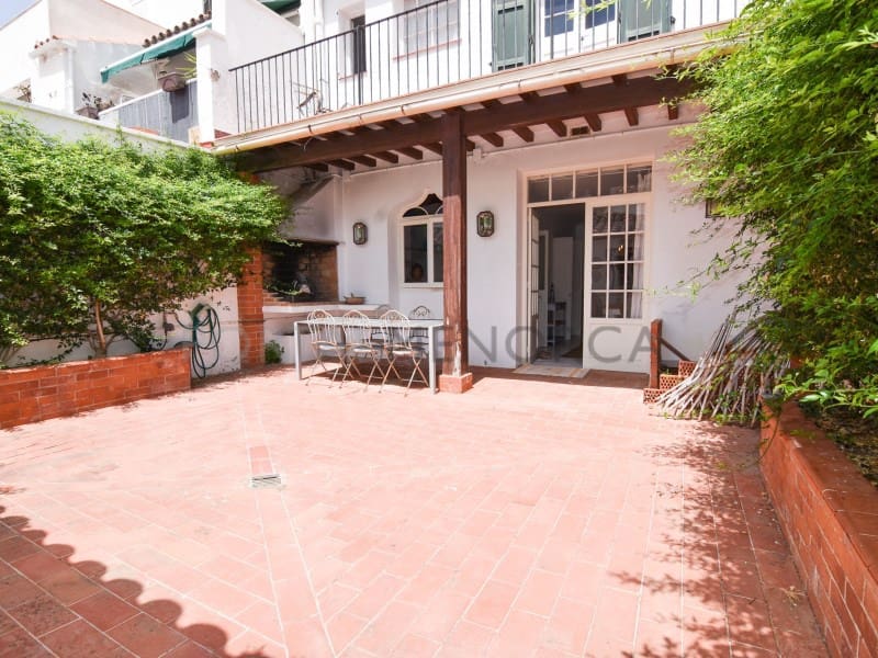 5 bedroom Villa for sale in Mahon / Mao - € 895,000 (Ref: 9500462)