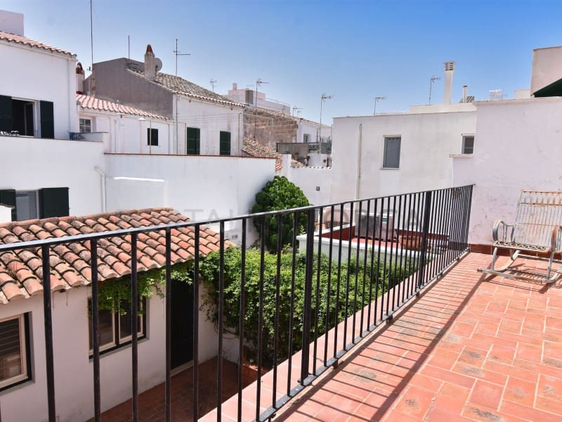 5 bedroom Villa for sale in Mahon / Mao - € 895,000 (Ref: 9500462)