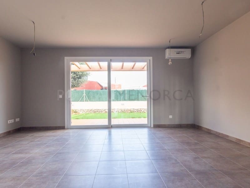 4 bedroom Villa for sale in Mahon / Mao with garage - € 595,000 (Ref: 9500463)