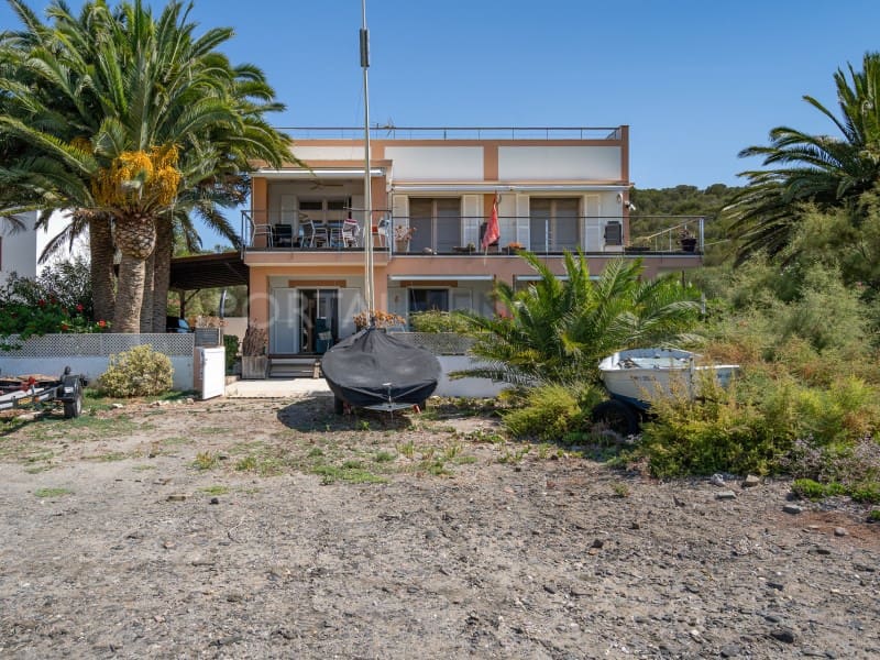 3 soveværelse Villa til salg i Cala Llonga med swimmingpool - € 2.300.000 (Ref: 9500471)