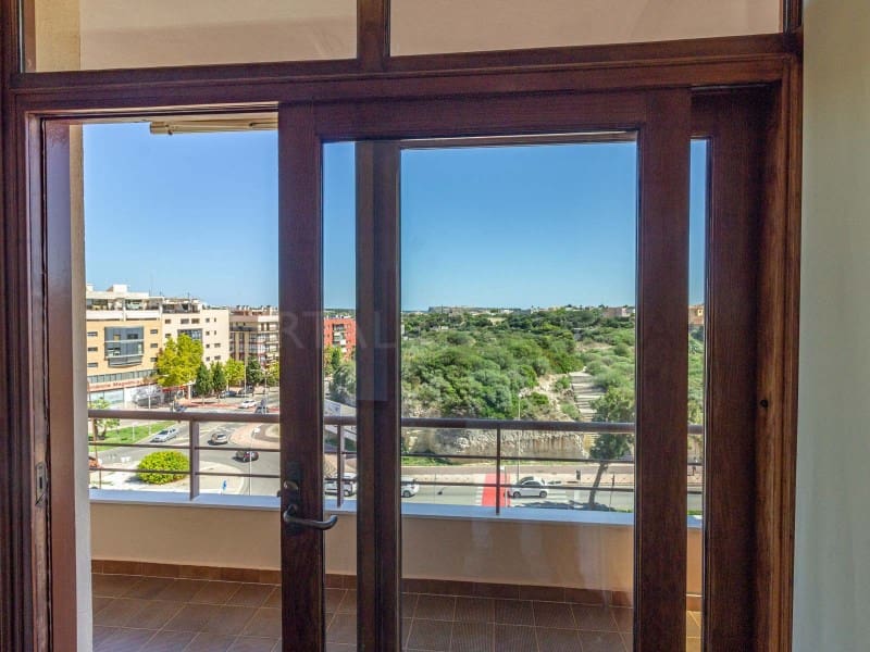 4 quarto Apartamento para venda em Mahon / Mao - 440 000 € (Ref: 9500473)