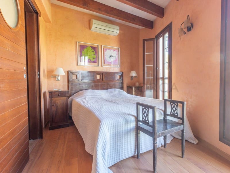 2 bedroom Villa for sale in Mahon / Mao - € 425,000 (Ref: 9500484)