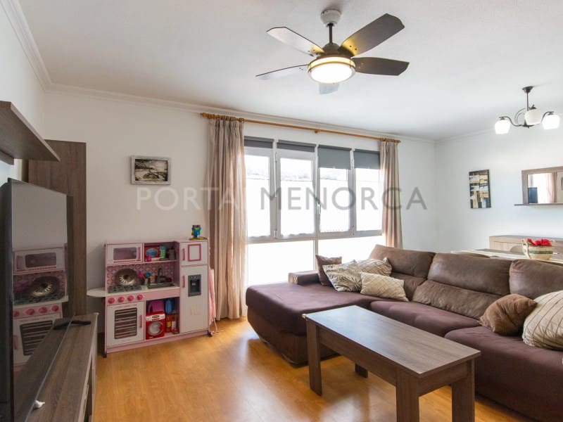 4 bedroom Apartment for sale in Es Mercadal - € 320,000 (Ref: 9500489)