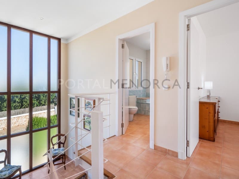 4 bedroom Villa for sale in Cala Blanca with pool garage - € 1,300,000 (Ref: 9500493)