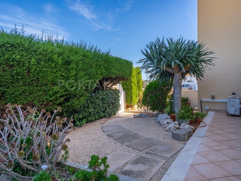 4 bedroom Villa for sale in Cala Blanca with pool garage - € 1,300,000 (Ref: 9500493)