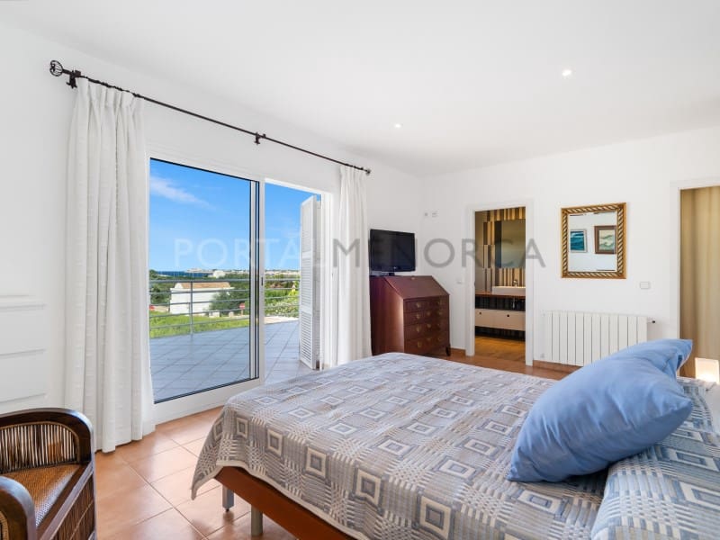 4 bedroom Villa for sale in Cala Blanca with pool garage - € 1,300,000 (Ref: 9500493)