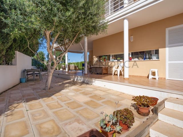 4 bedroom Villa for sale in Cala Blanca, Ciutadella de Menorca with pool garage - € 1,300,000 (Ref: 9500493)