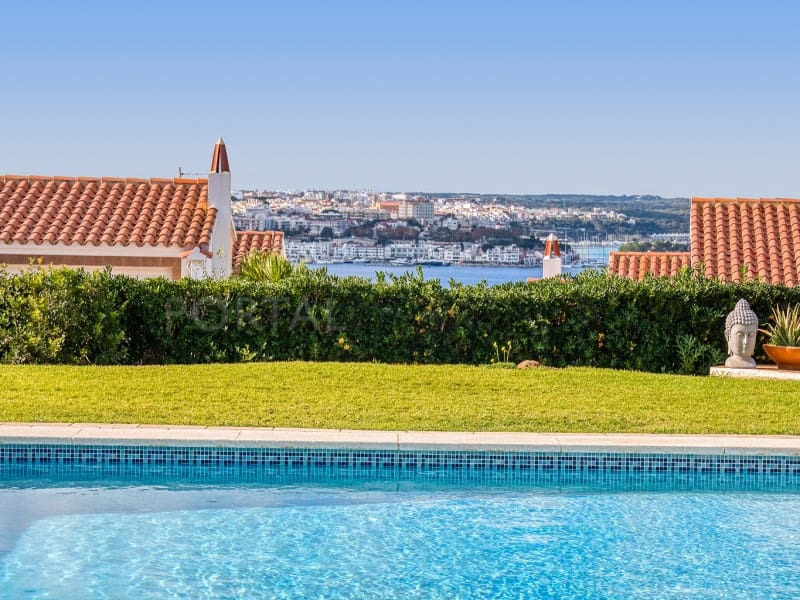 4 soveværelse Villa til salg i Cala Llonga - € 1.400.000 (Ref: 9500496)