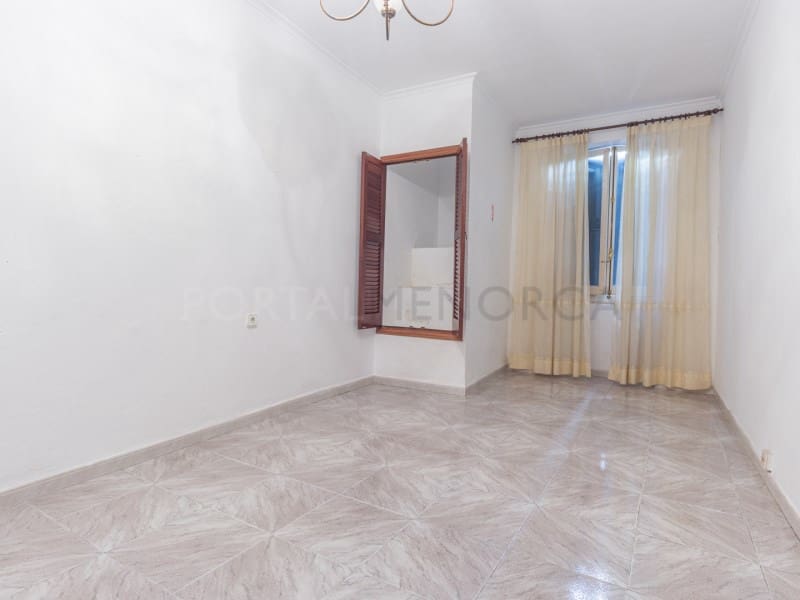 8 makuuhuone Omakotitalo myytävänä paikassa Mahon / Mao - 550 000 € (Ref: 9631566)