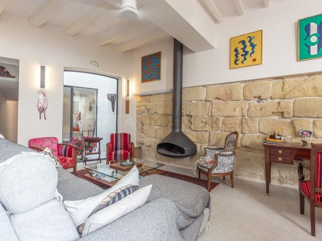 4 bedroom Townhouse for sale in Mahón / Maó - € 1,375,000 (Ref: 9631569)