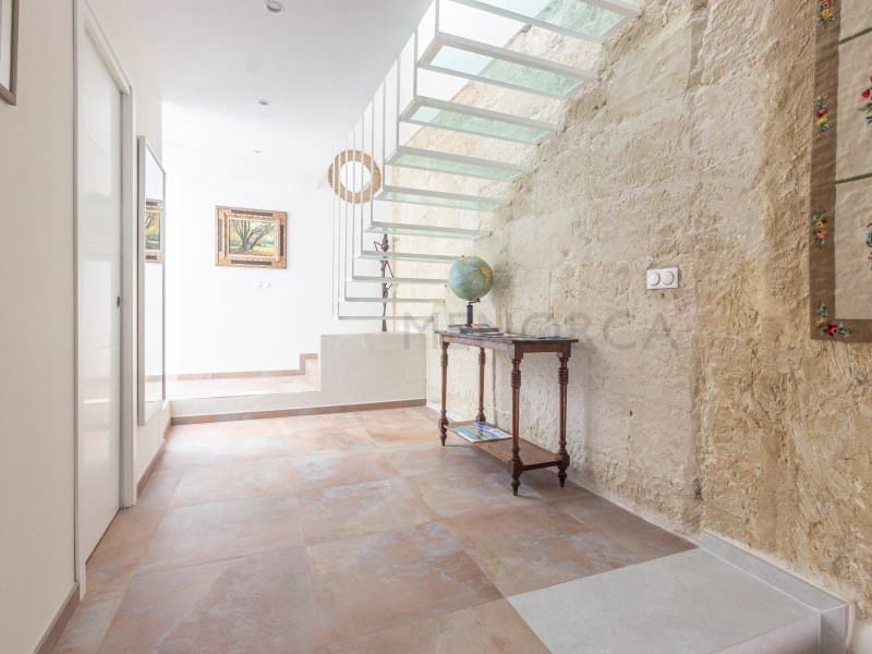 4 makuuhuone Omakotitalo myytävänä paikassa Mahon / Mao - 1 375 000 € (Ref: 9631570)