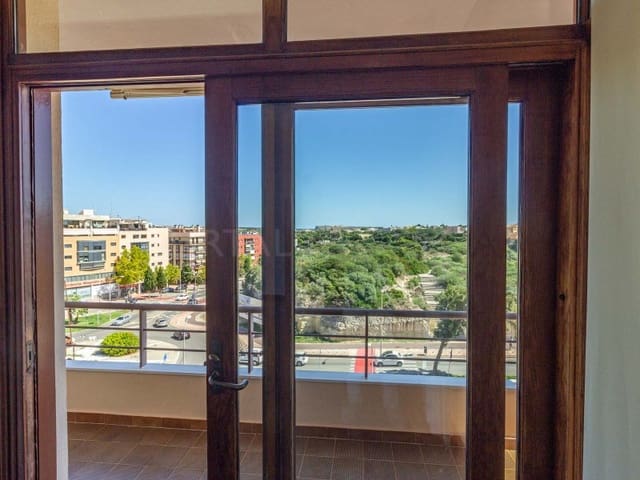 4 slaapkamer Flat te koop in Mahón / Maó - € 440.000 (Ref: 9631572)