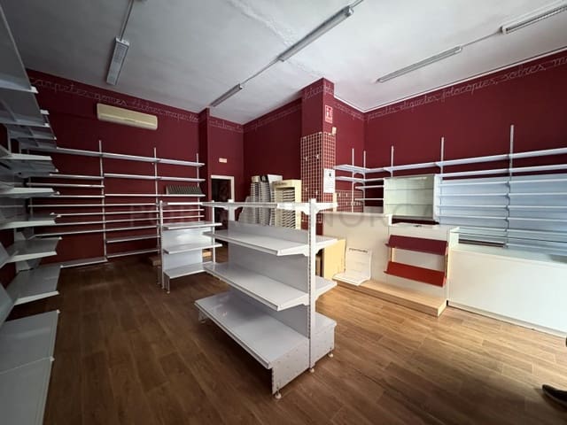 Kaupallinen myytävänä paikassa Mahón / Maó - 165 000 € (Ref: 9631573)