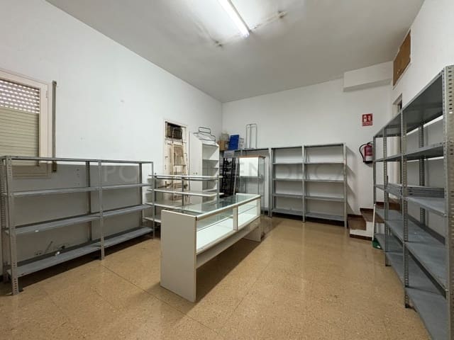 Kaupallinen myytävänä paikassa Mahón / Maó - 165 000 € (Ref: 9631573)