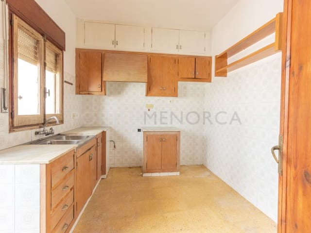 4 chambre Appartement à vendre à Mahón / Maó - 295 000 € (Ref: 9631577)