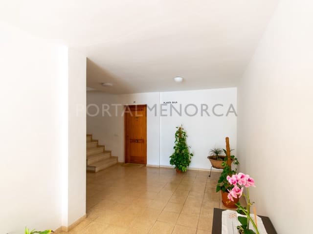 4 slaapkamer Flat te koop in Es Mercadal - € 320.000 (Ref: 9631580)