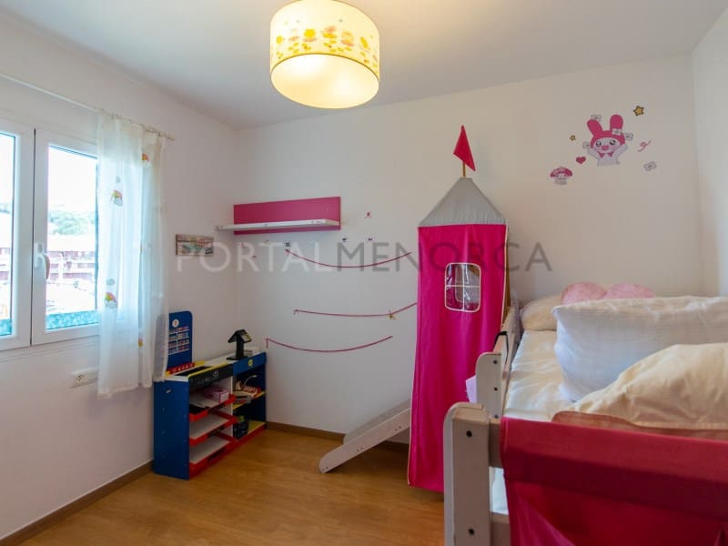 4 slaapkamer Flat te koop in Es Mercadal - € 320.000 (Ref: 9631580)