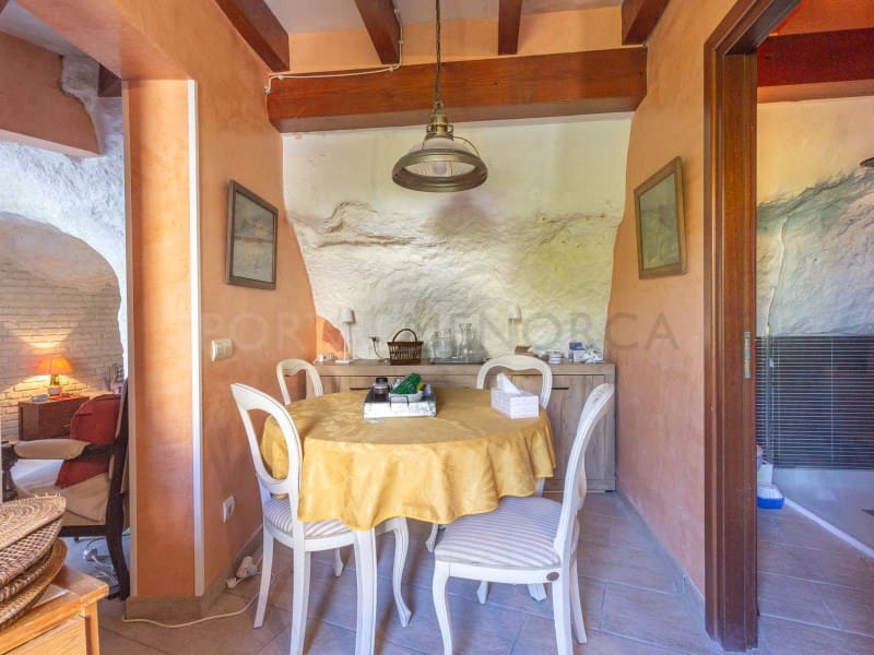 2 makuuhuone Omakotitalo myytävänä paikassa Mahon / Mao - 425 000 € (Ref: 9631590)