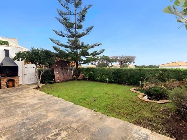 2 slaapkamer Appartement te koop in Coves Noves, Es Mercadal met garage - € 360.000 (Ref: 9631595)