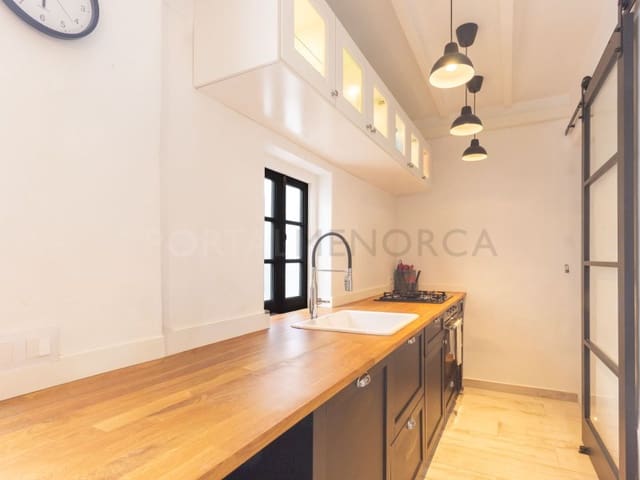 3 makuuhuone Huoneisto myytävänä paikassa Mahón / Maó - 450 000 € (Ref: 9631599)