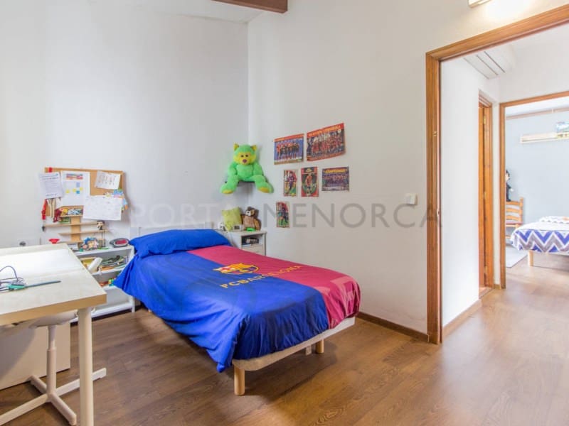 5 bedroom Villa for sale in Trebaluger with garage - € 690,000 (Ref: 9631606)