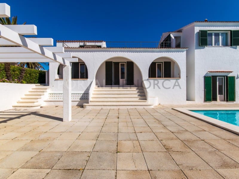 5 sypialnia Willa na sprzedaż w S'Algar z basenem garażem - 830 000 € (Ref: 9631617)