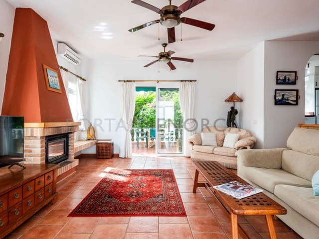 4 Zimmer Villa zu verkaufen in Port d'Addaia, Es Mercadal mit Pool Garage - 995.000 € (Ref: 9631628)