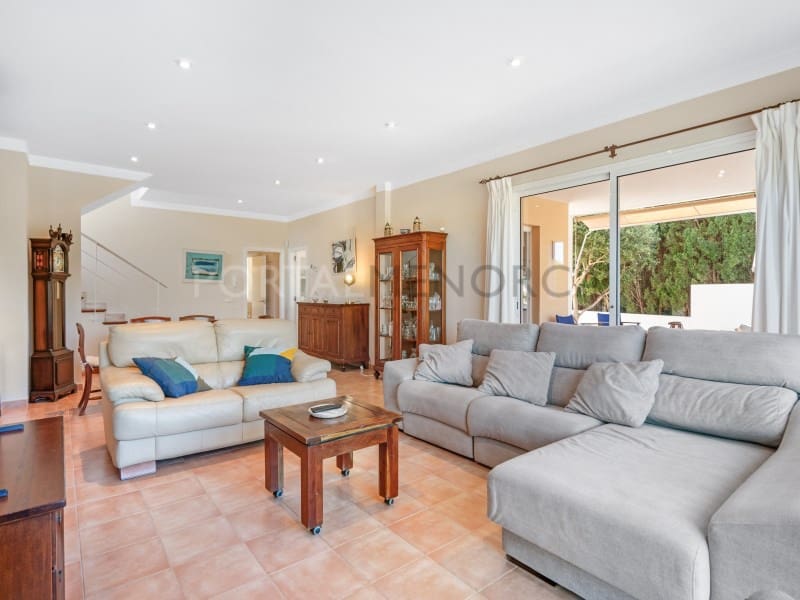 4 sovrum Villa till salu i Son Blanc med pool garage - 1 300 000 € (Ref: 9631639)