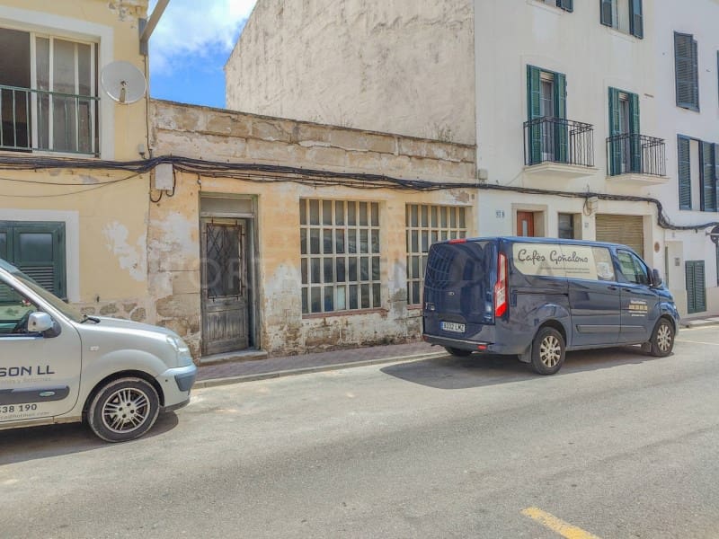 Townhouse for sale in Mahon / Mao - € 185,000 (Ref: 9631650)