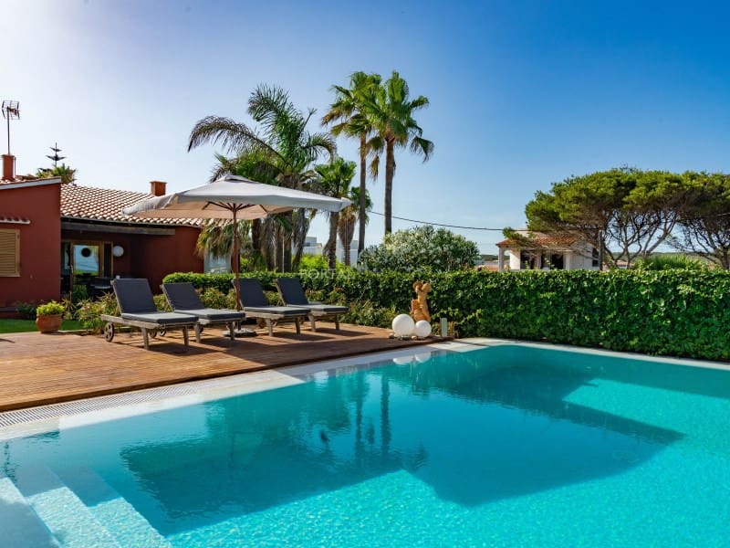 4 bedroom Villa for sale in Punta Prima - € 3,000,000 (Ref: 9631656)