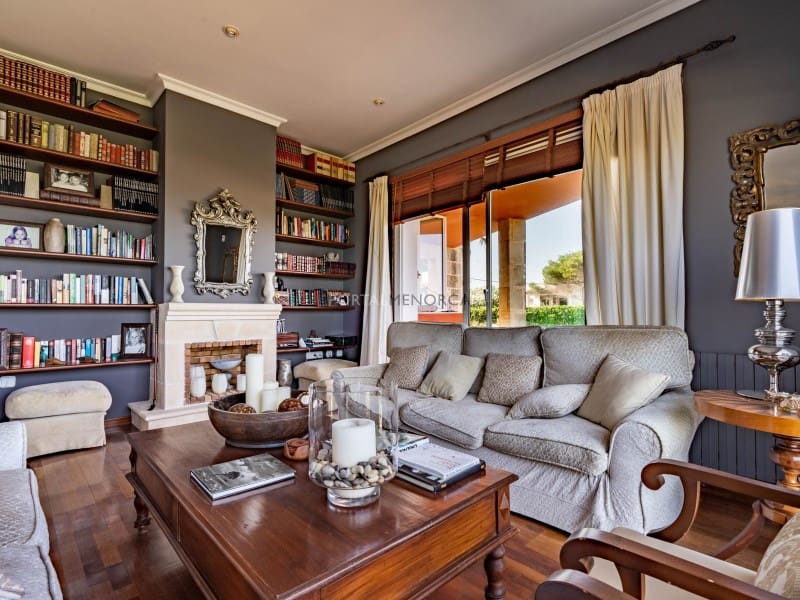 4 bedroom Villa for sale in Punta Prima - € 3,000,000 (Ref: 9631656)