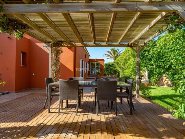 4 soverom Villa til salgs i Punta Prima, San Luis / Sant Lluís - € 3 000 000 (Ref: 9631656)