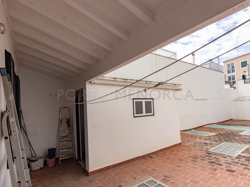 3 makuuhuone Huoneisto myytävänä paikassa Mahon / Mao - 350 000 € (Ref: 9631670)