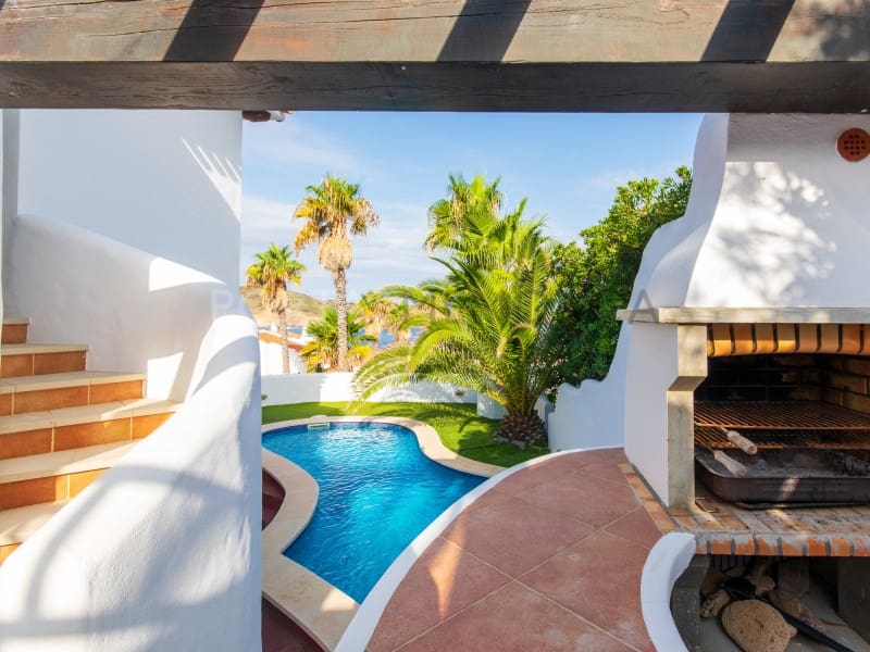 5 Zimmer Villa zu verkaufen in Es Mercadal mit Pool - 850.000 € (Ref: 9631677)