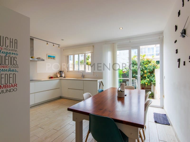 5 quarto Casa em Banda para venda em Ciutadella de Menorca com garagem - 750 000 € (Ref: 9631682)