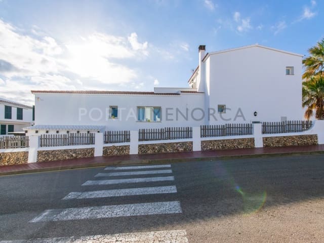 4 slaapkamer Villa te koop in Fornells, Es Mercadal met garage - € 1.090.000 (Ref: 9631698)