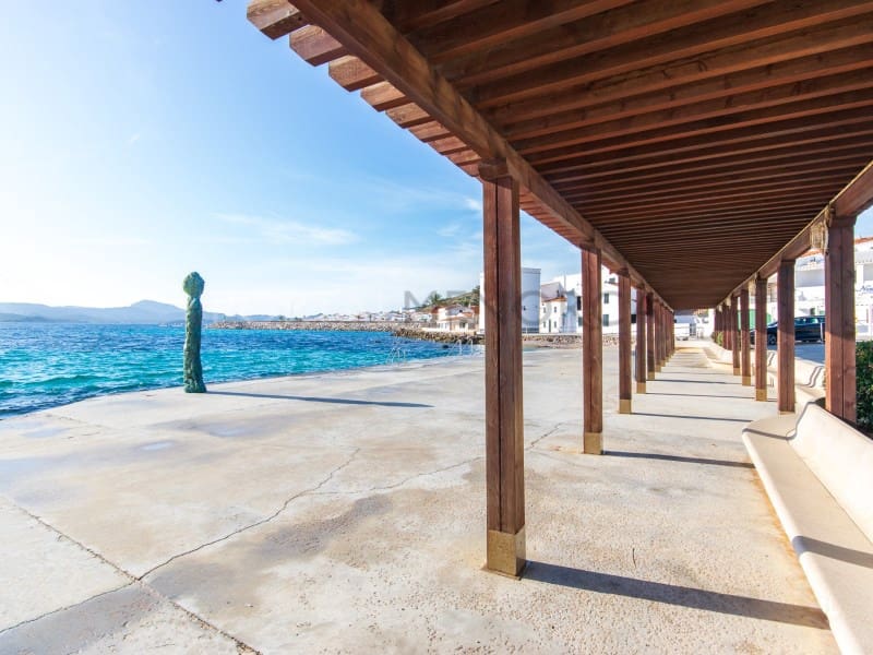 Chalet de 4 habitaciones en Fornells en venta con garaje - 1.090.000 € (Ref: 9631698)