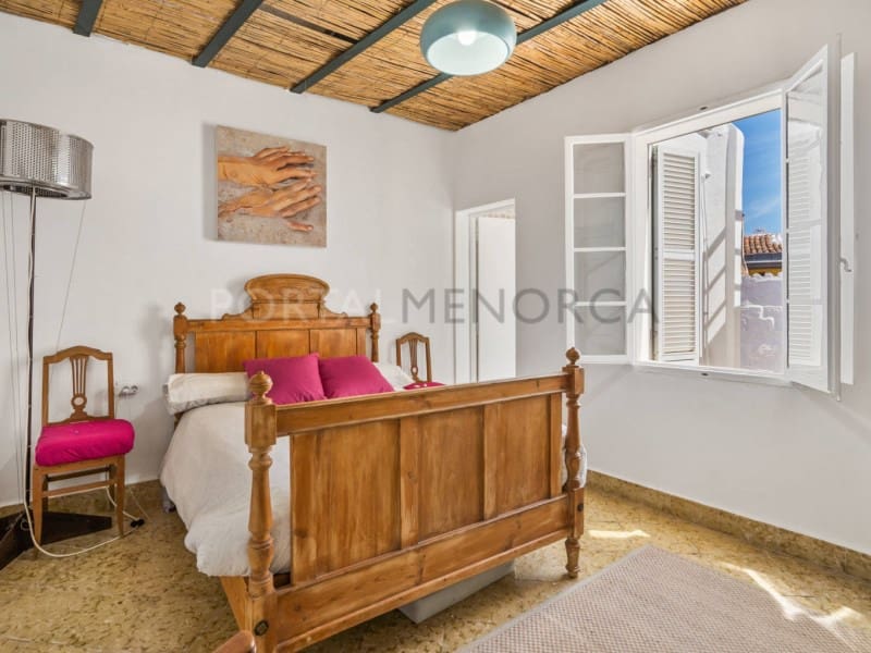 4 bedroom Townhouse for sale in Ciutadella de Menorca - € 580,000 (Ref: 9631716)