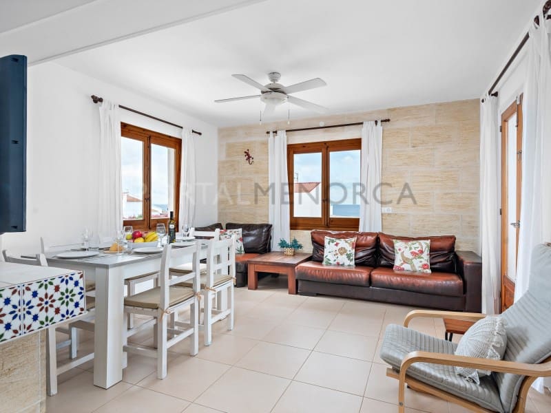 4 sovrum Villa till salu i Cala Blanca med pool - 1 260 000 € (Ref: 9631734)